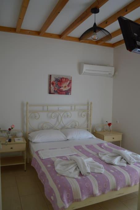 Almiriki Apartment Elafonissos Exterior photo